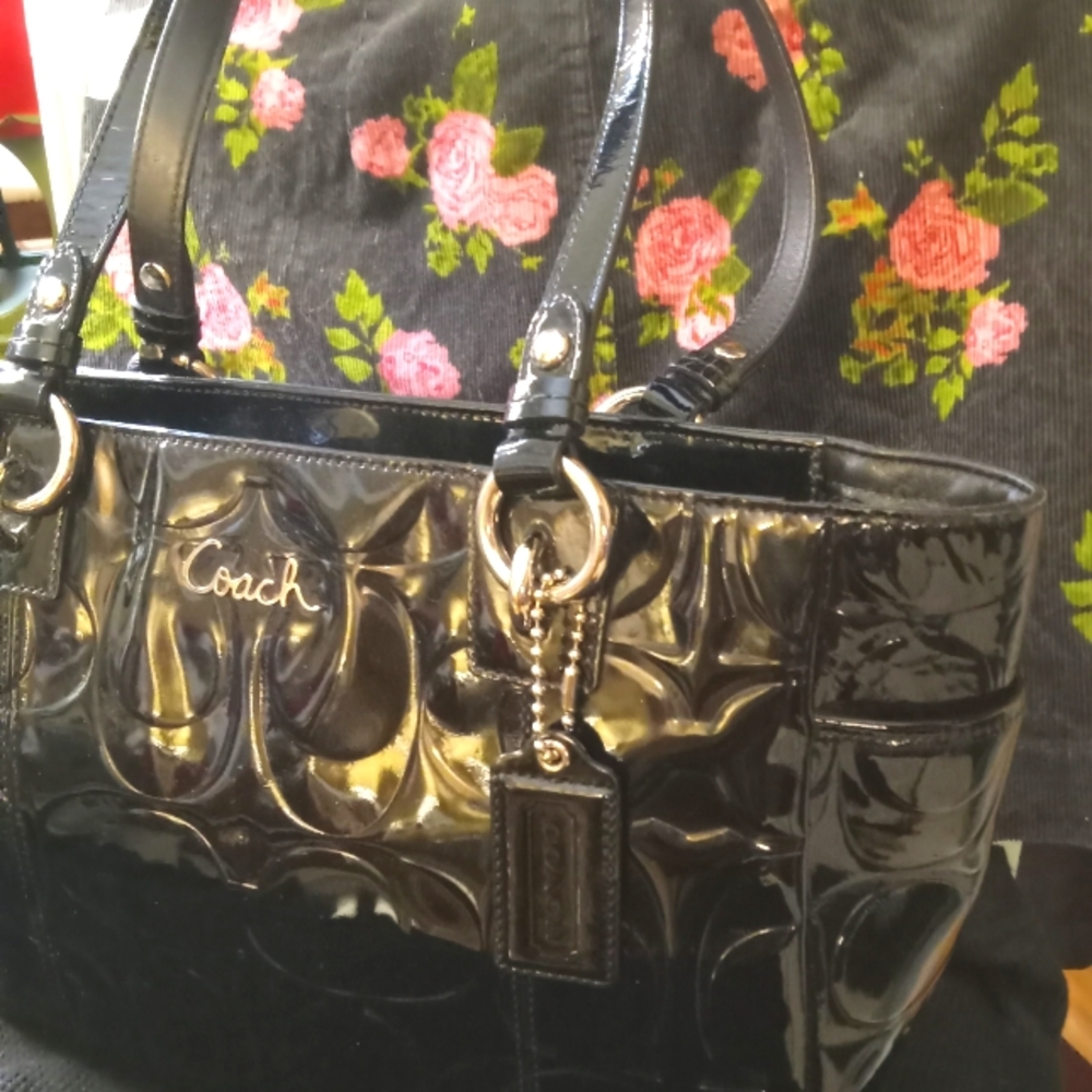 Vintage Coach East West Black Patent Leather Shoulder Bag